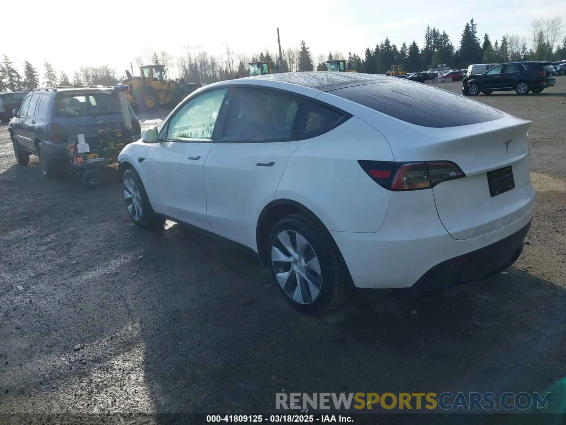 3 Photograph of a damaged car 7SAYGDEE1RF056816 TESLA MODEL Y 2024