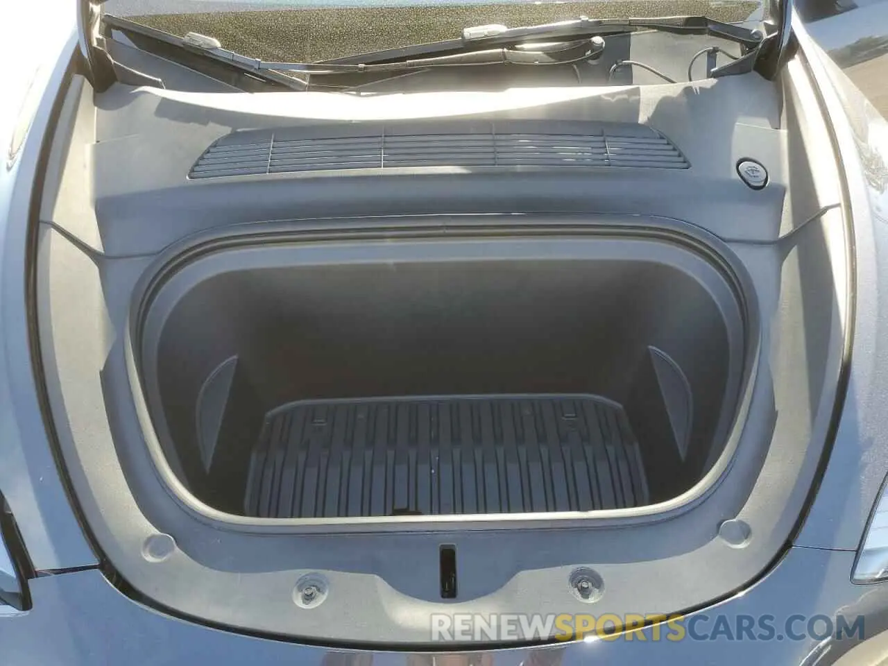13 Photograph of a damaged car 7SAYGDEE1RF070313 TESLA MODEL Y 2024