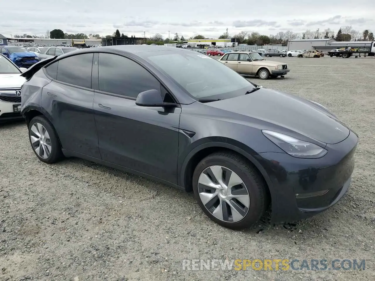 4 Photograph of a damaged car 7SAYGDEE1RF073566 TESLA MODEL Y 2024