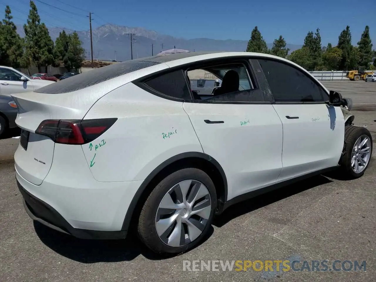 3 Photograph of a damaged car 7SAYGDEE1RF082428 TESLA MODEL Y 2024