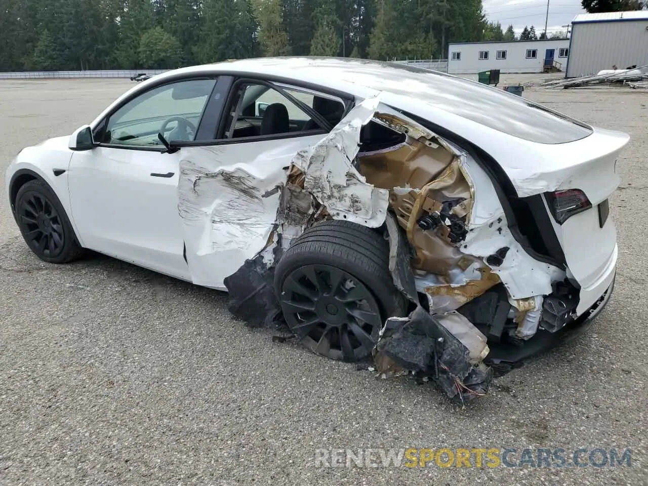 2 Photograph of a damaged car 7SAYGDEE1RF083241 TESLA MODEL Y 2024