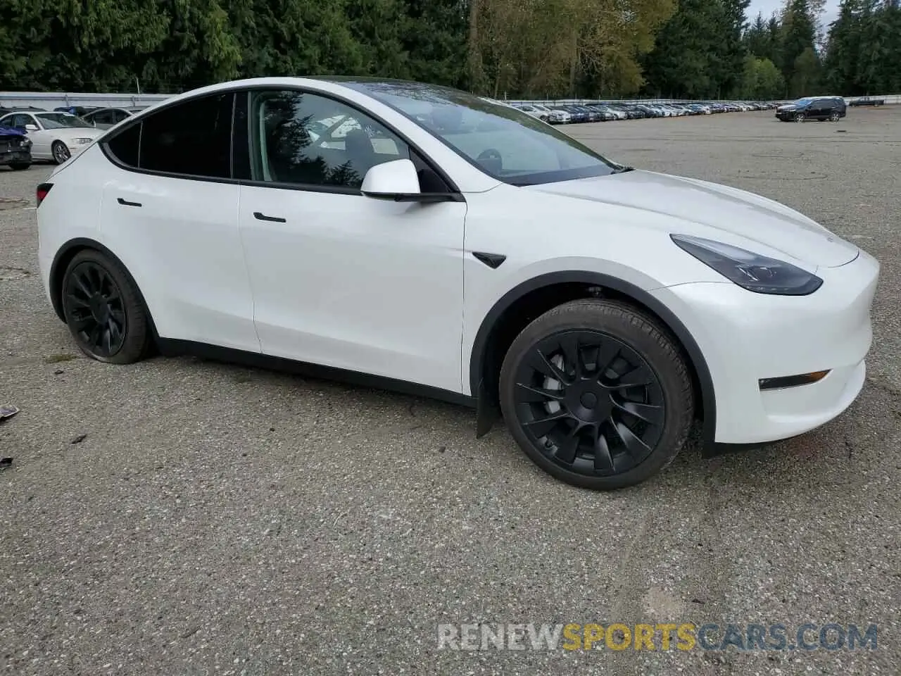 4 Photograph of a damaged car 7SAYGDEE1RF083241 TESLA MODEL Y 2024