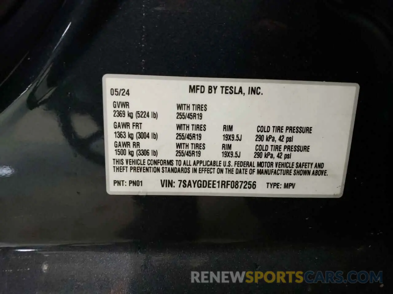 13 Photograph of a damaged car 7SAYGDEE1RF087256 TESLA MODEL Y 2024