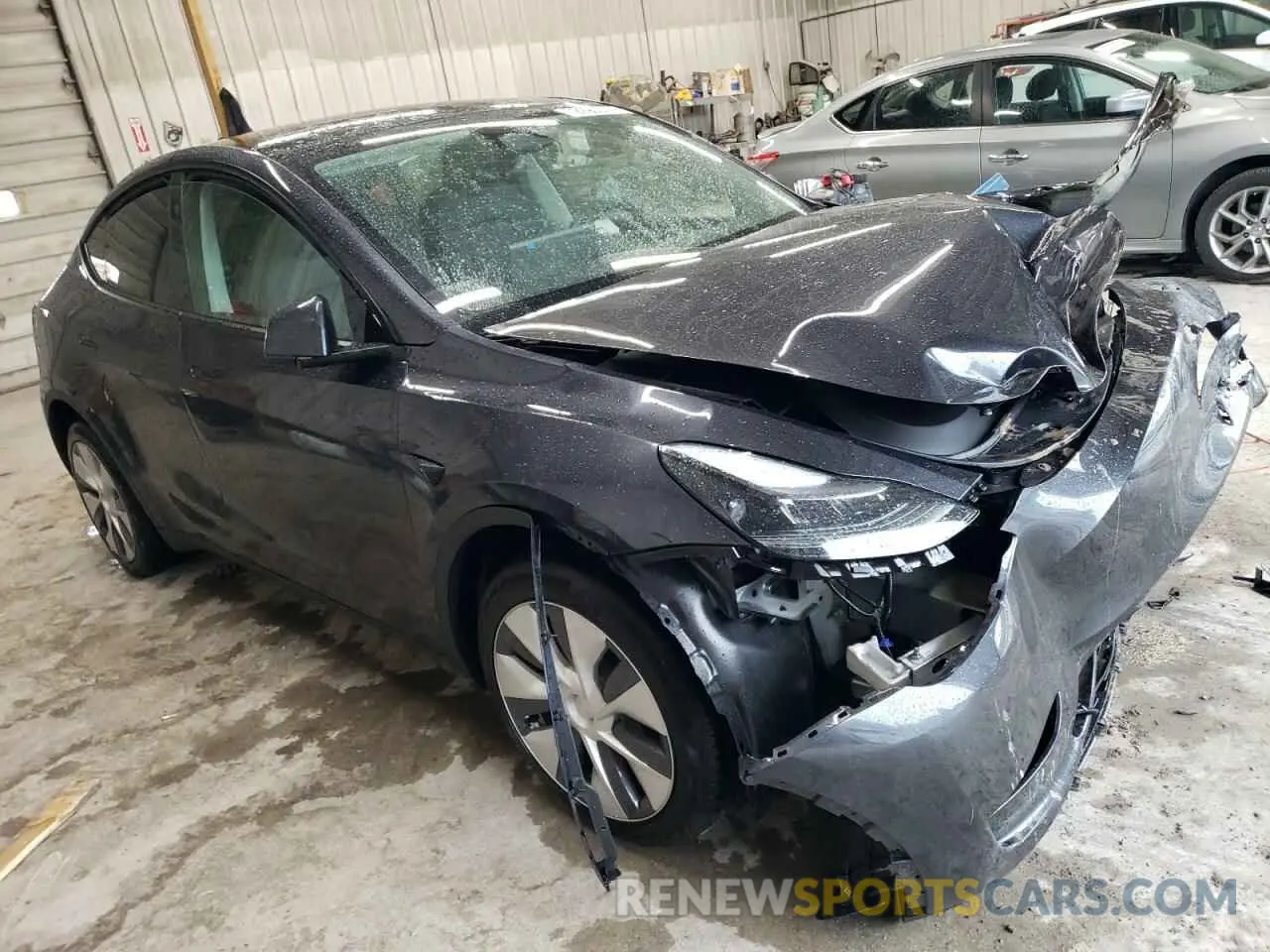 4 Photograph of a damaged car 7SAYGDEE1RF087256 TESLA MODEL Y 2024