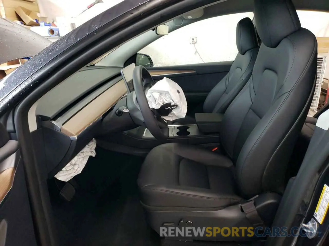 7 Photograph of a damaged car 7SAYGDEE1RF087256 TESLA MODEL Y 2024