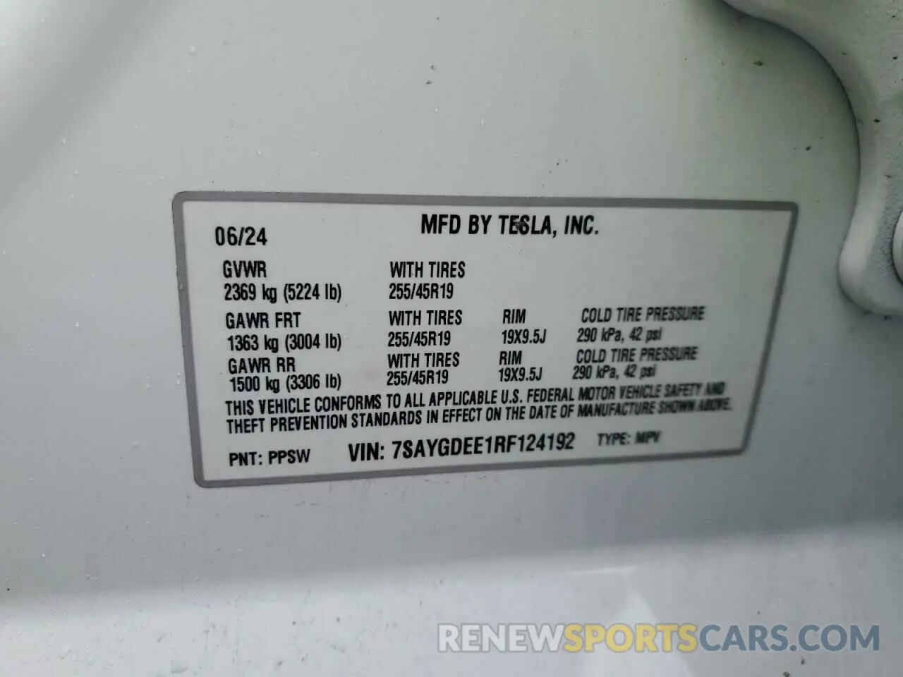 13 Photograph of a damaged car 7SAYGDEE1RF124192 TESLA MODEL Y 2024