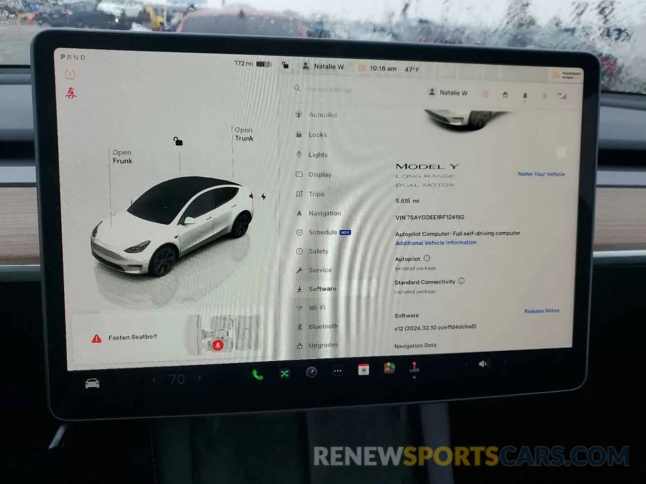 9 Photograph of a damaged car 7SAYGDEE1RF124192 TESLA MODEL Y 2024