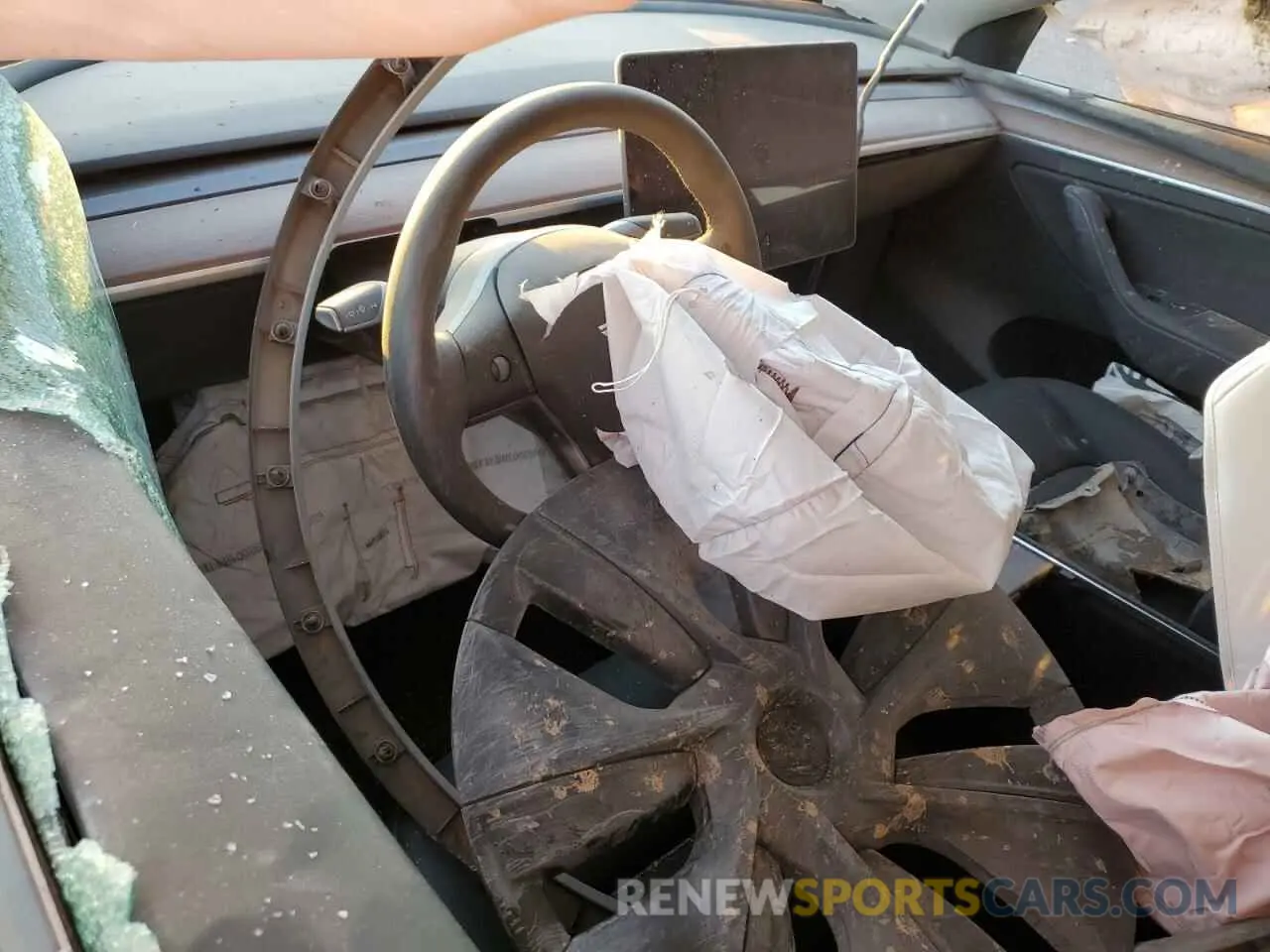 8 Photograph of a damaged car 7SAYGDEE1RF132762 TESLA MODEL Y 2024