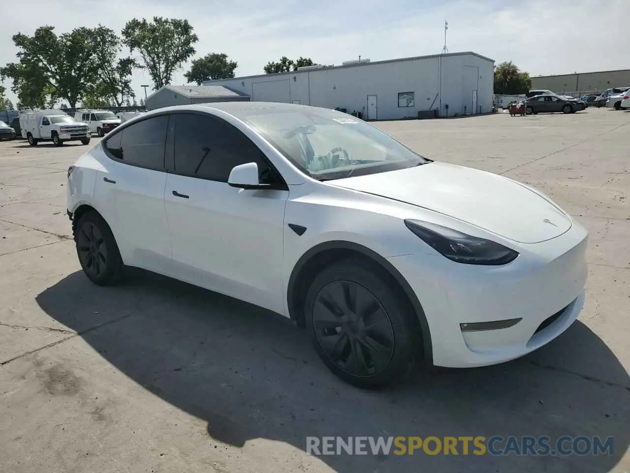 4 Photograph of a damaged car 7SAYGDEE1RF152168 TESLA MODEL Y 2024