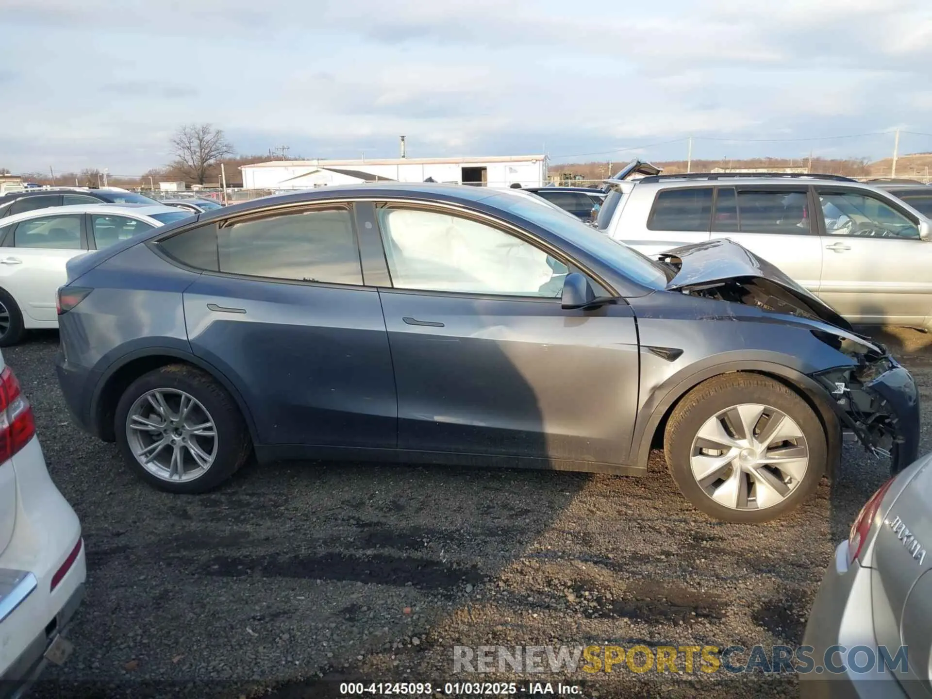 12 Photograph of a damaged car 7SAYGDEE2RA217008 TESLA MODEL Y 2024