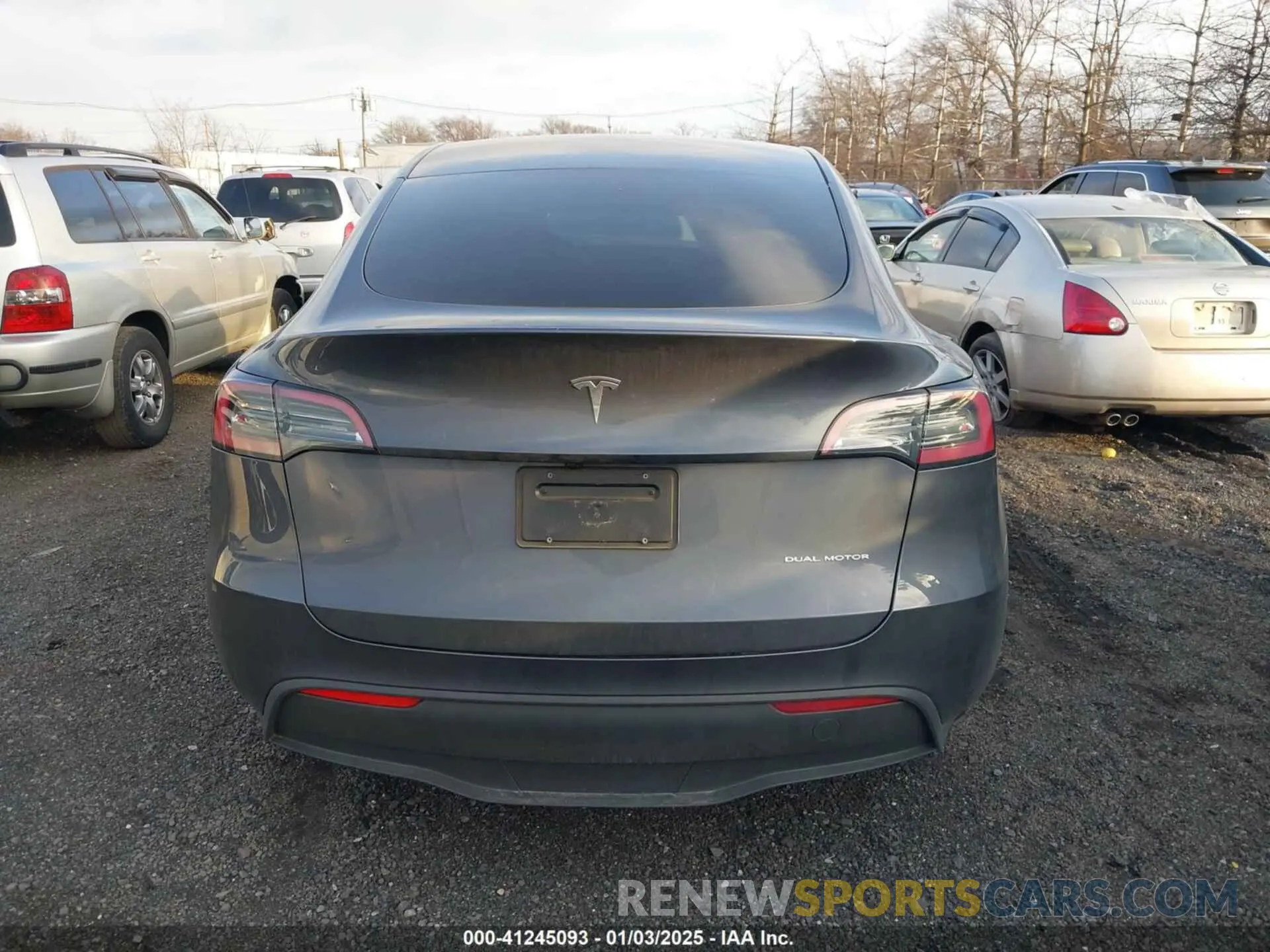 15 Photograph of a damaged car 7SAYGDEE2RA217008 TESLA MODEL Y 2024