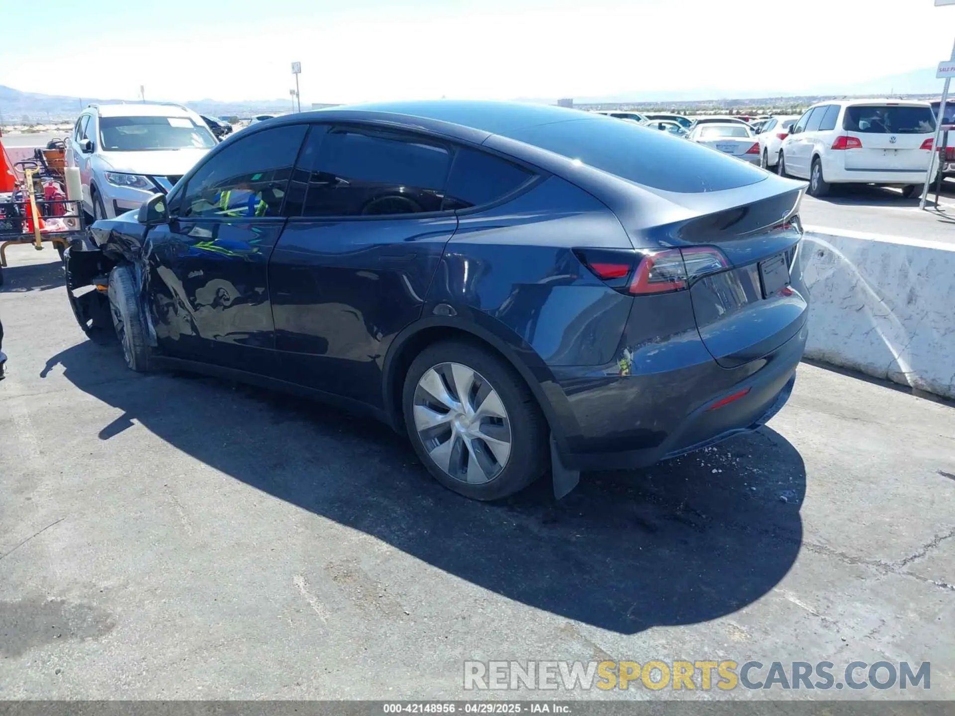 3 Photograph of a damaged car 7SAYGDEE2RA233855 TESLA MODEL Y 2024