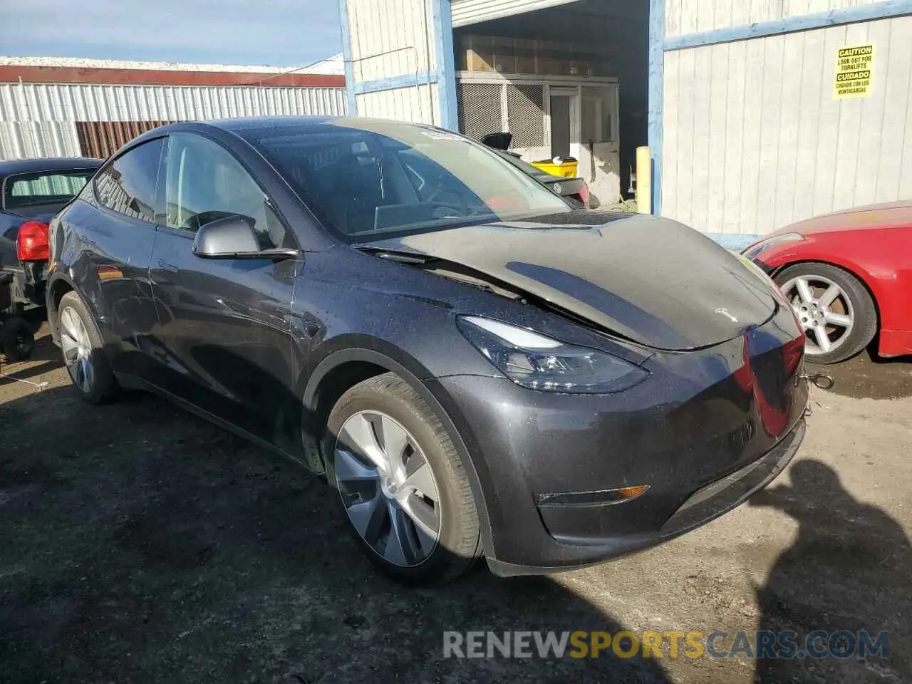 4 Photograph of a damaged car 7SAYGDEE2RA252101 TESLA MODEL Y 2024