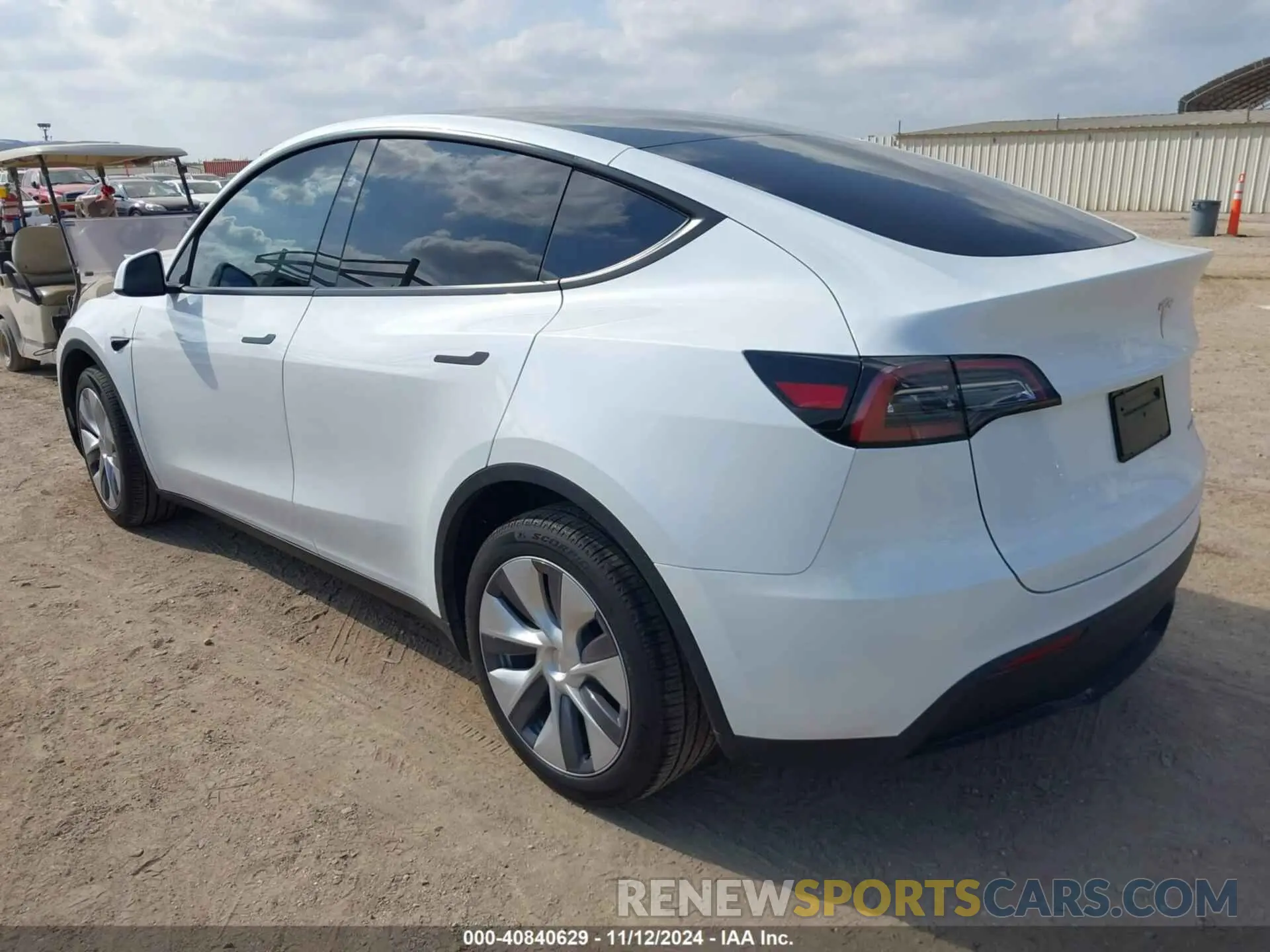3 Photograph of a damaged car 7SAYGDEE2RA255743 TESLA MODEL Y 2024