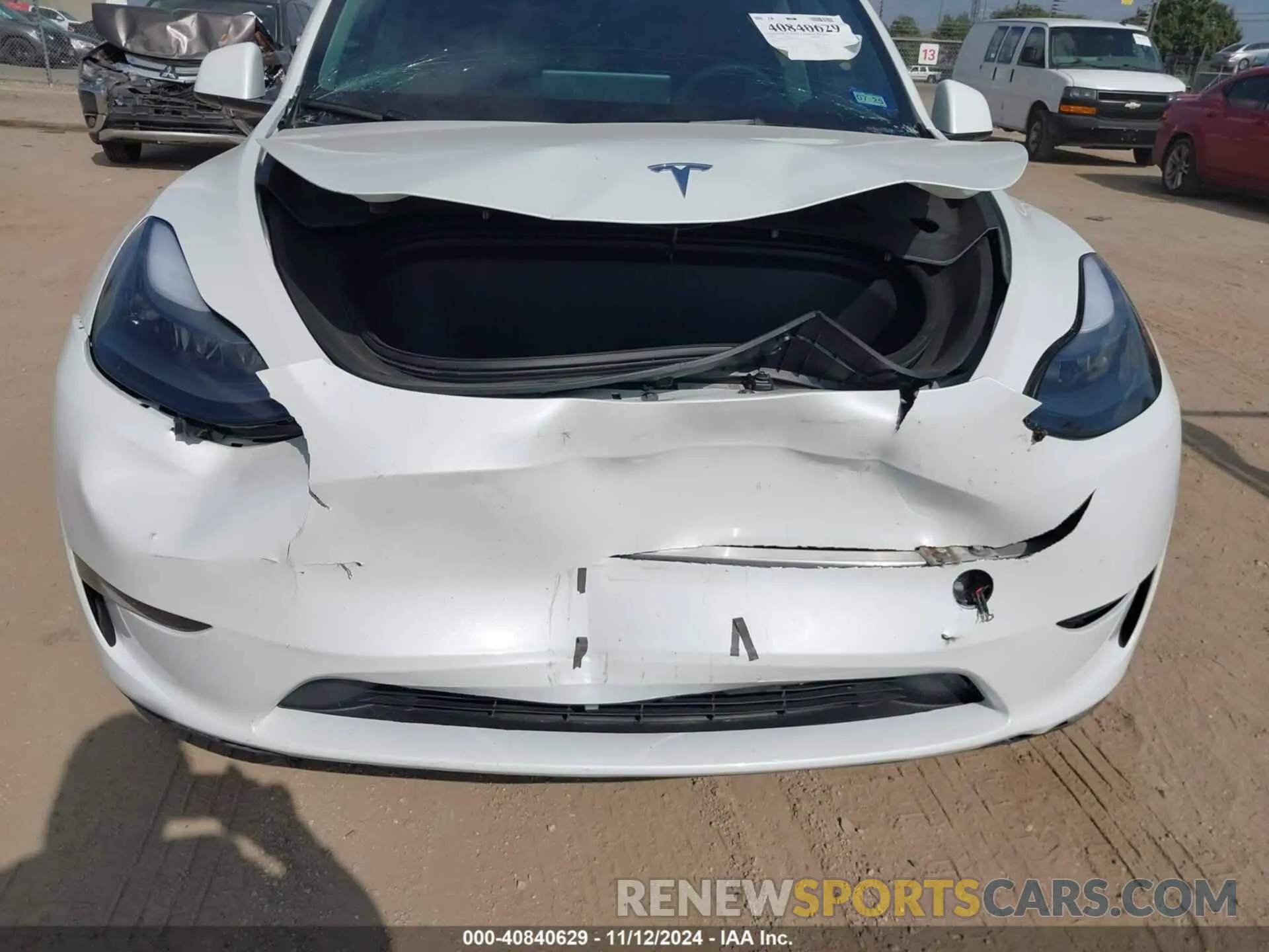 6 Photograph of a damaged car 7SAYGDEE2RA255743 TESLA MODEL Y 2024