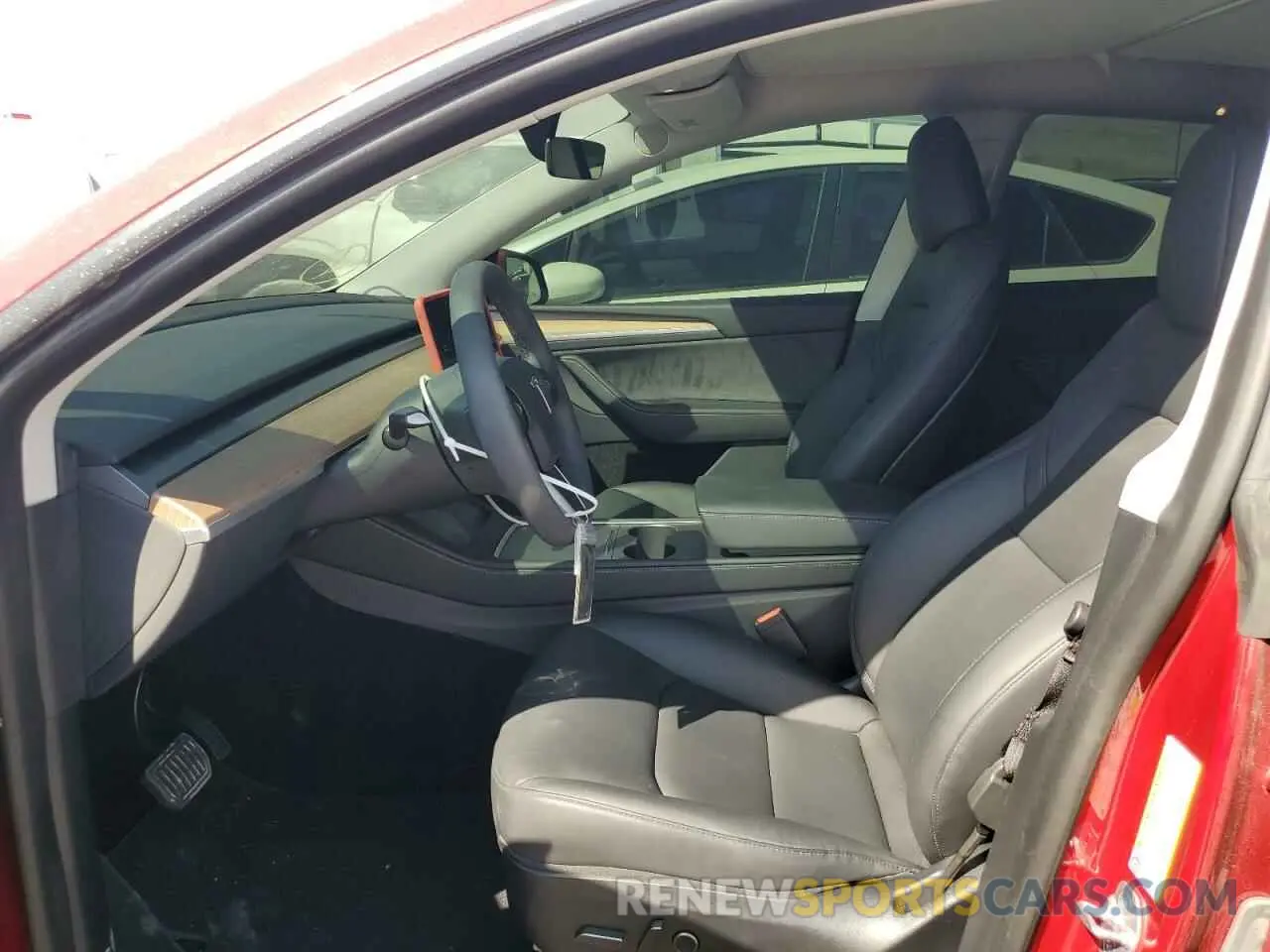 7 Photograph of a damaged car 7SAYGDEE2RA256729 TESLA MODEL Y 2024