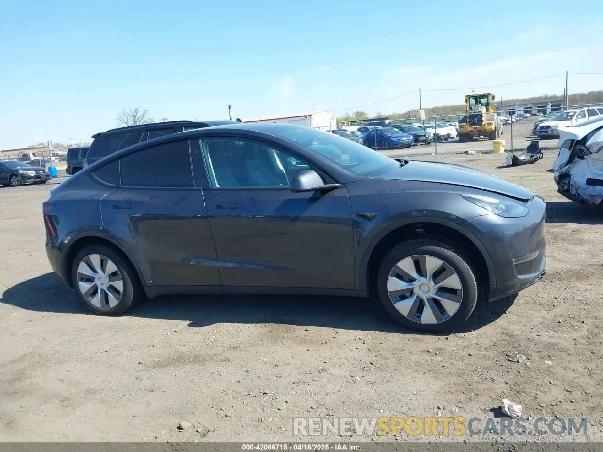 13 Photograph of a damaged car 7SAYGDEE2RA281016 TESLA MODEL Y 2024