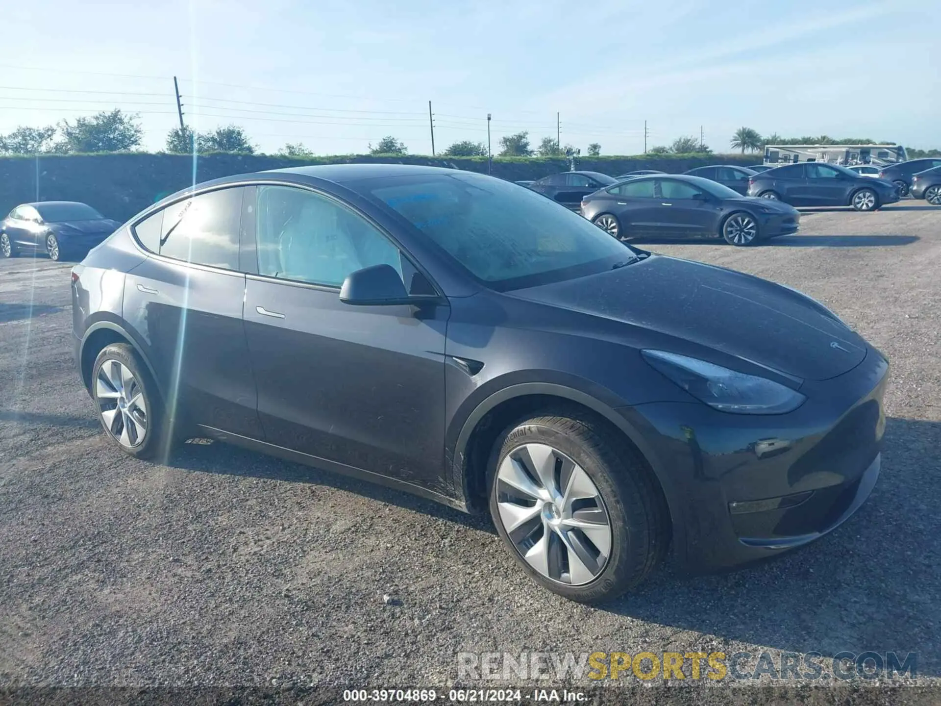 1 Photograph of a damaged car 7SAYGDEE2RA287995 TESLA MODEL Y 2024