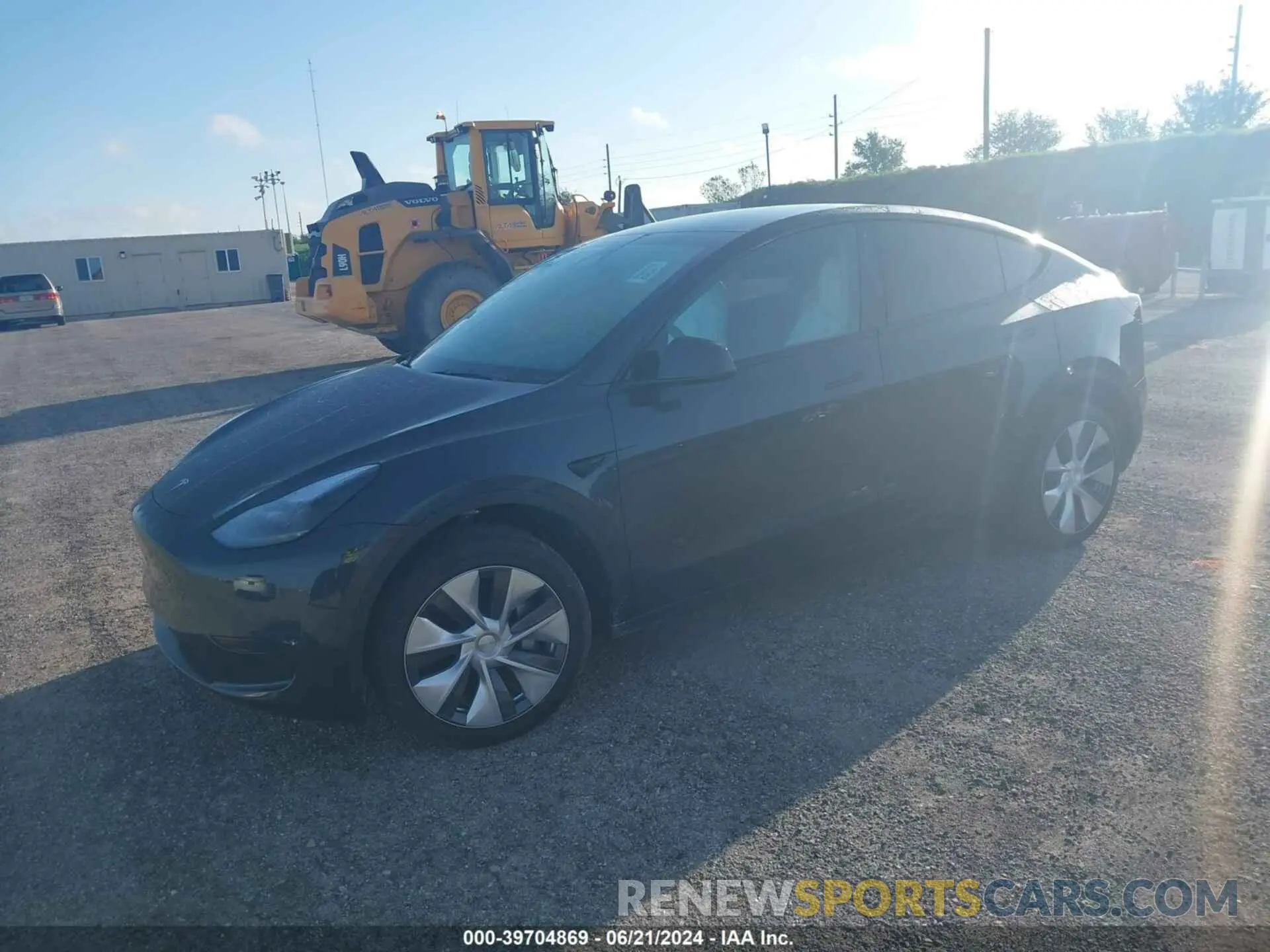 2 Photograph of a damaged car 7SAYGDEE2RA287995 TESLA MODEL Y 2024