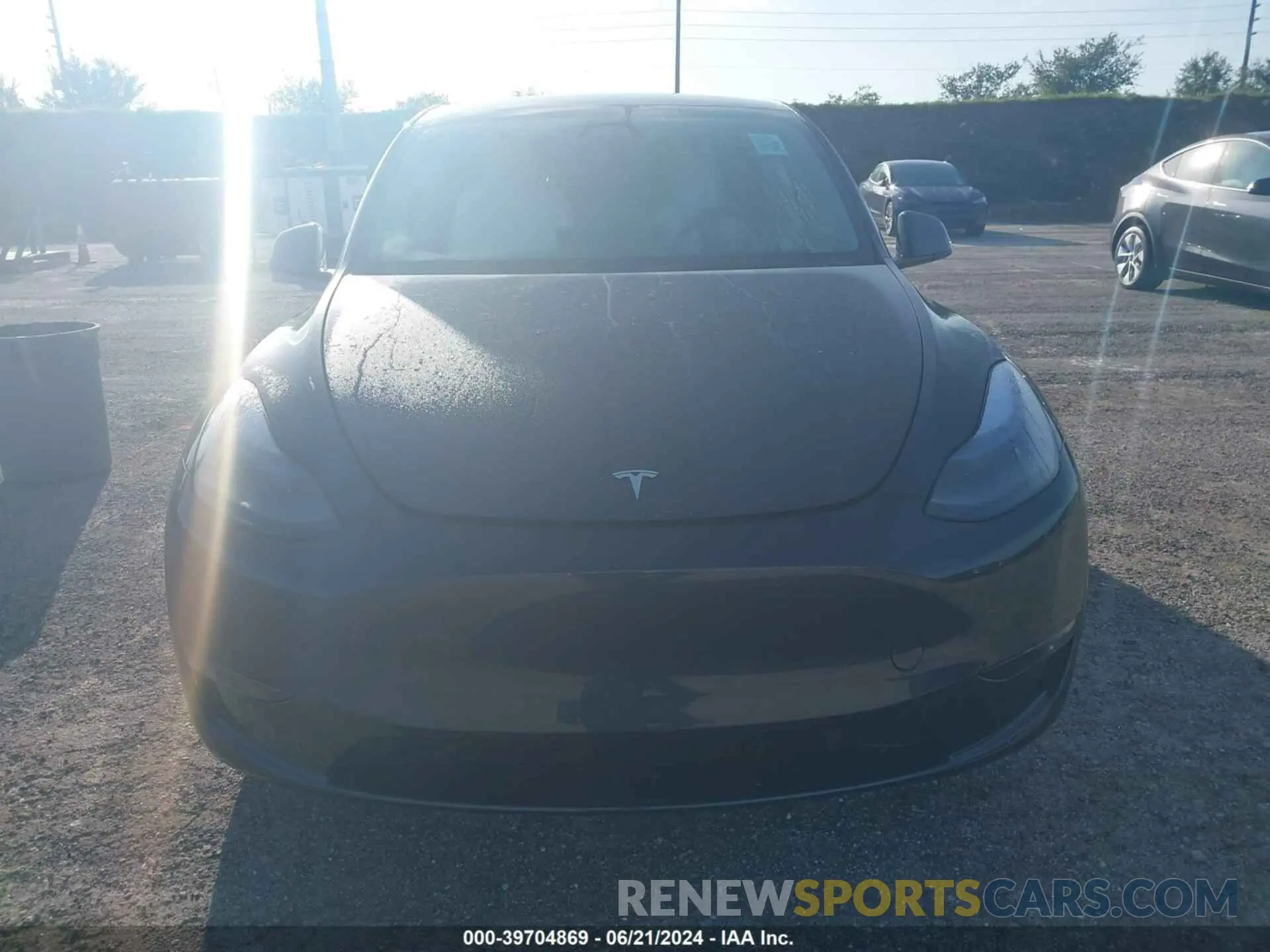 6 Photograph of a damaged car 7SAYGDEE2RA287995 TESLA MODEL Y 2024