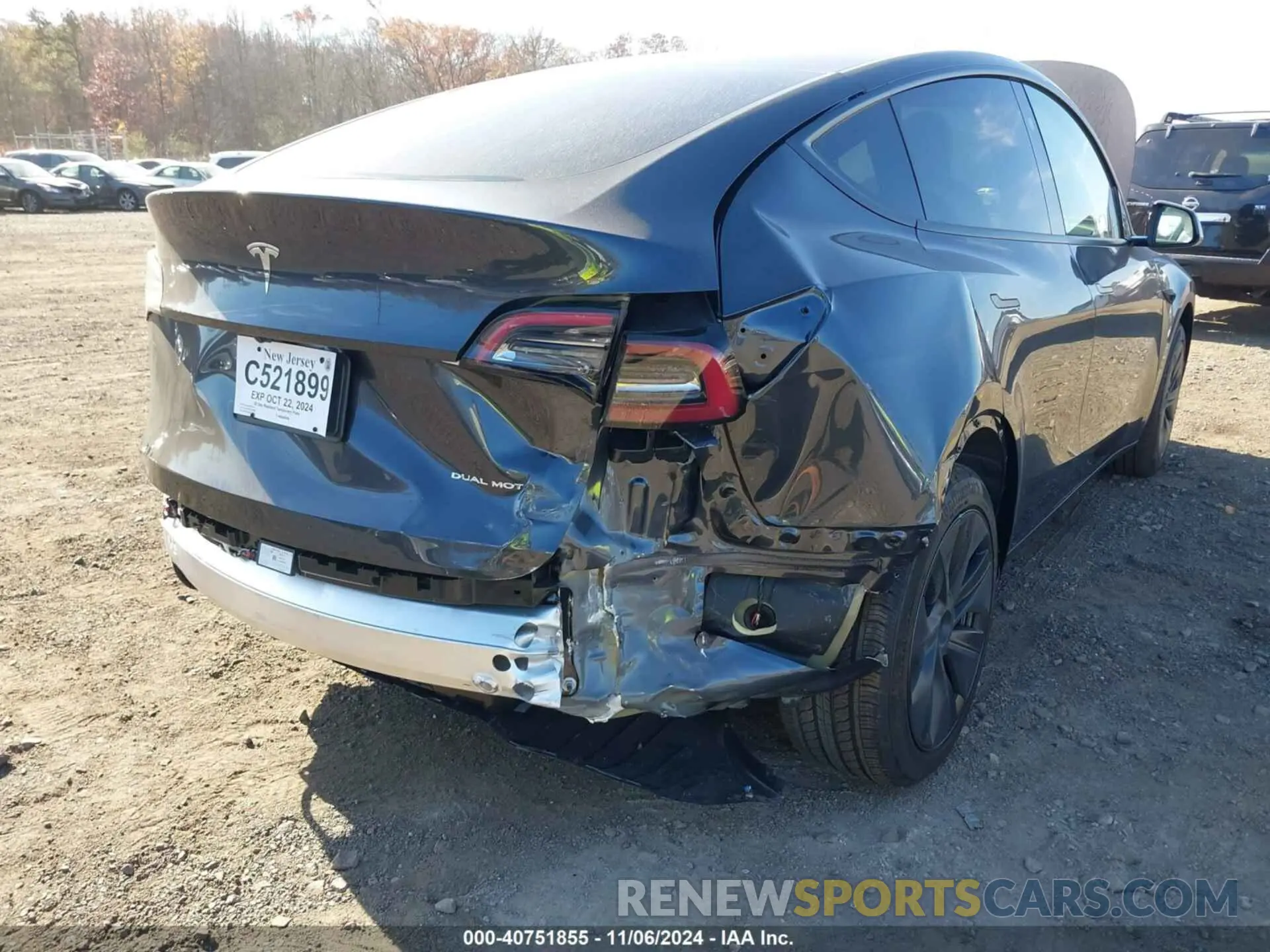 6 Photograph of a damaged car 7SAYGDEE2RA328898 TESLA MODEL Y 2024