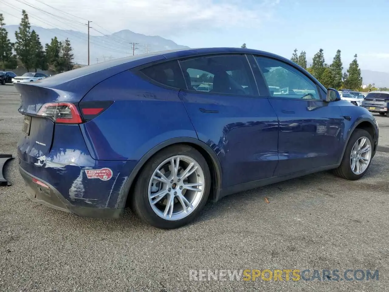 3 Photograph of a damaged car 7SAYGDEE2RF003784 TESLA MODEL Y 2024