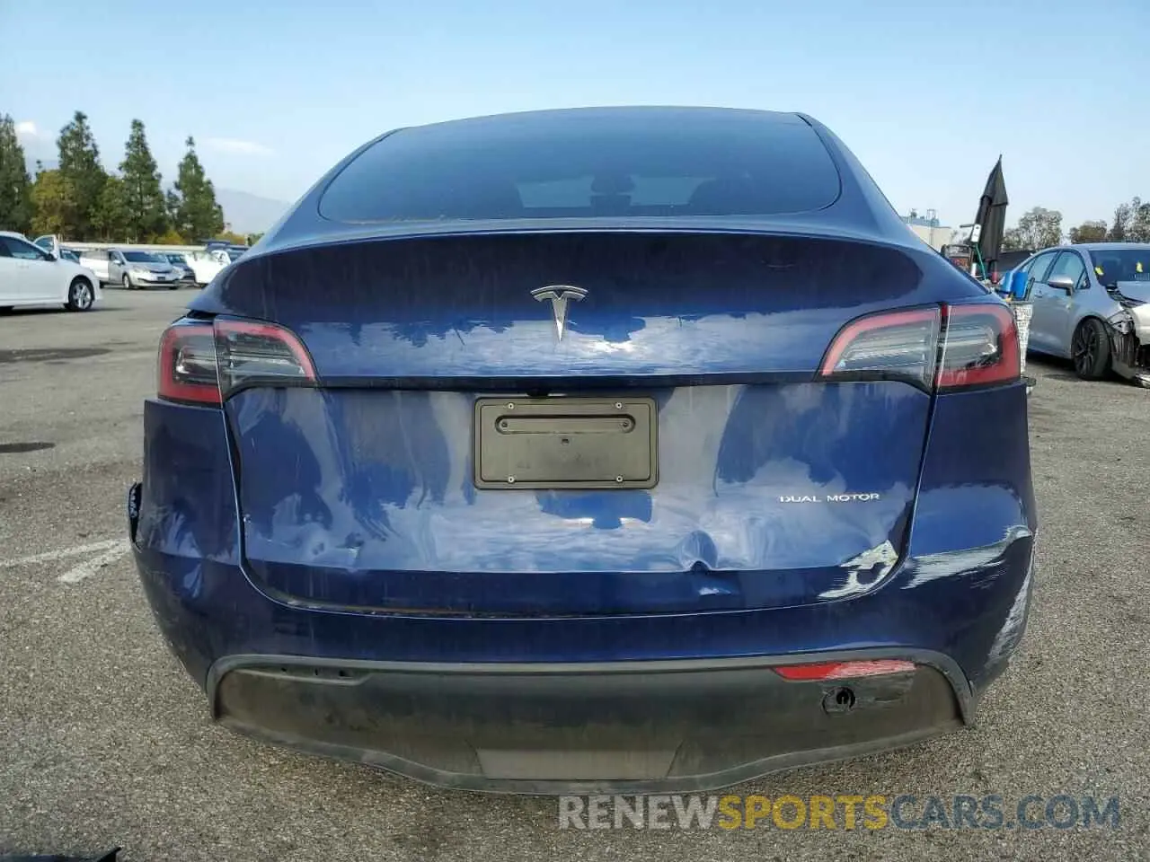 6 Photograph of a damaged car 7SAYGDEE2RF003784 TESLA MODEL Y 2024