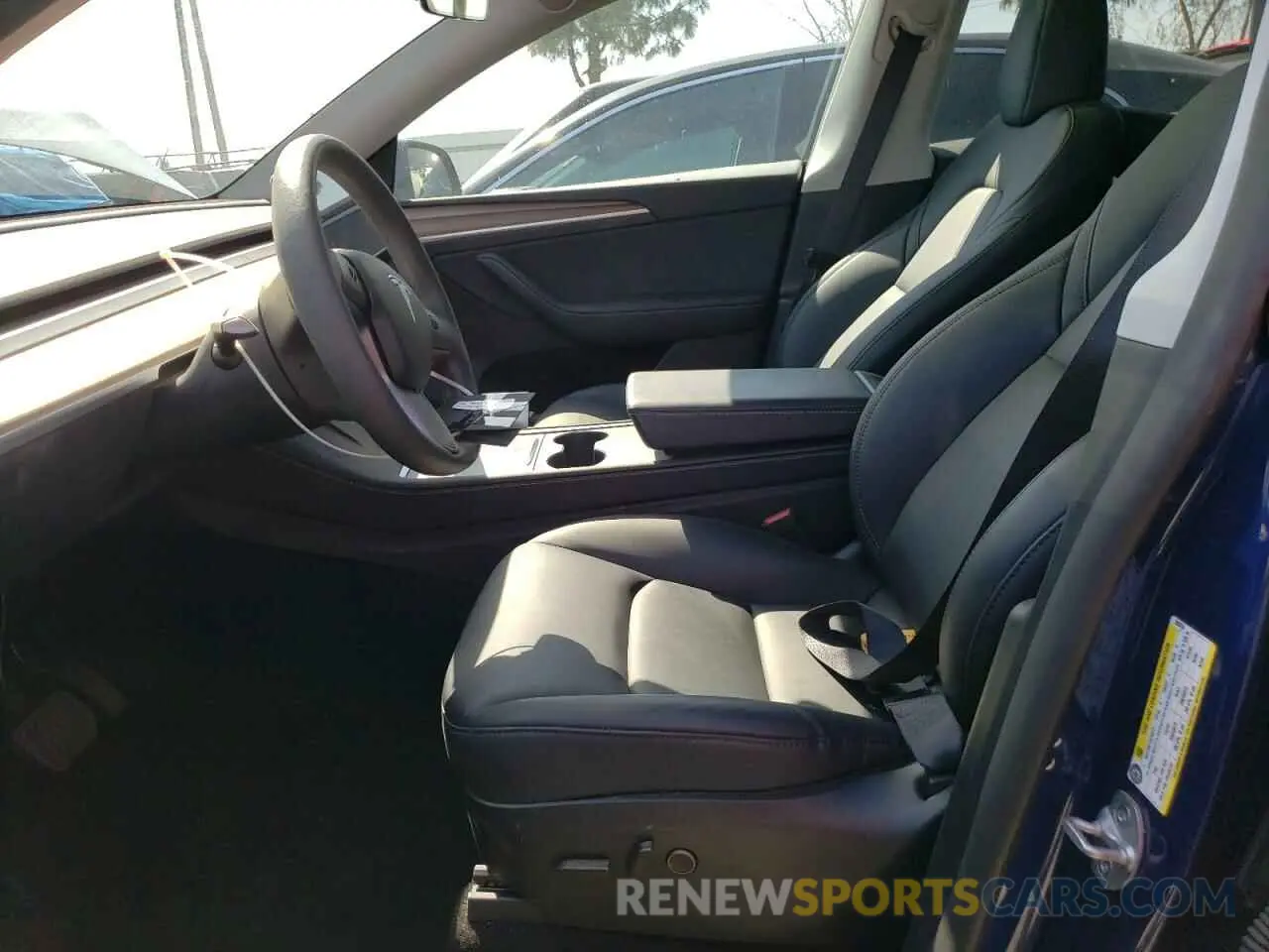 7 Photograph of a damaged car 7SAYGDEE2RF003784 TESLA MODEL Y 2024