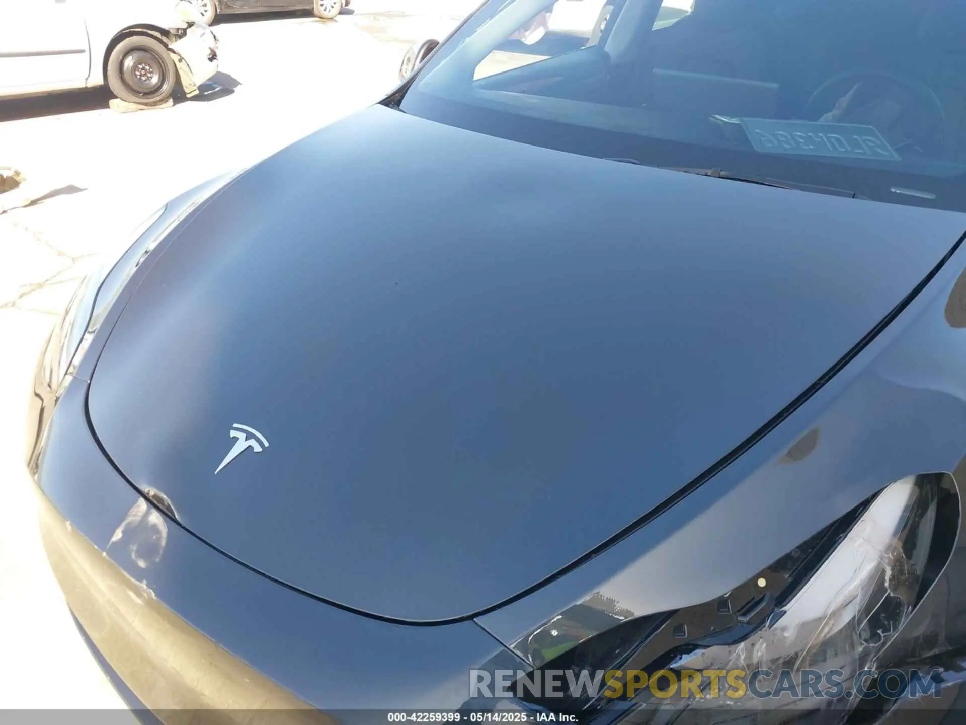10 Photograph of a damaged car 7SAYGDEE2RF005762 TESLA MODEL Y 2024