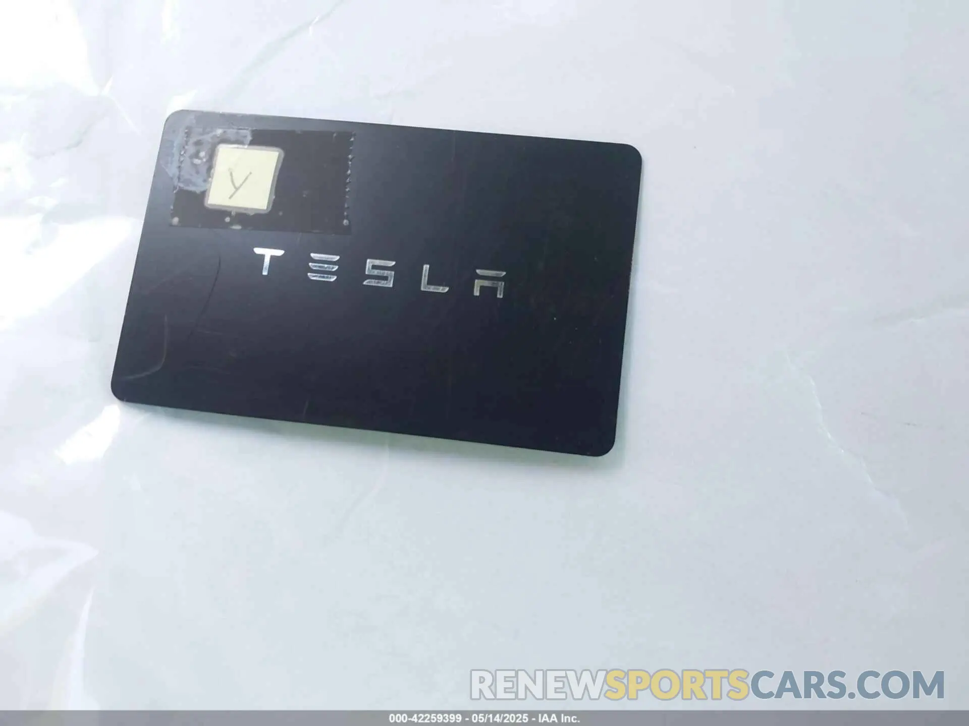 11 Photograph of a damaged car 7SAYGDEE2RF005762 TESLA MODEL Y 2024