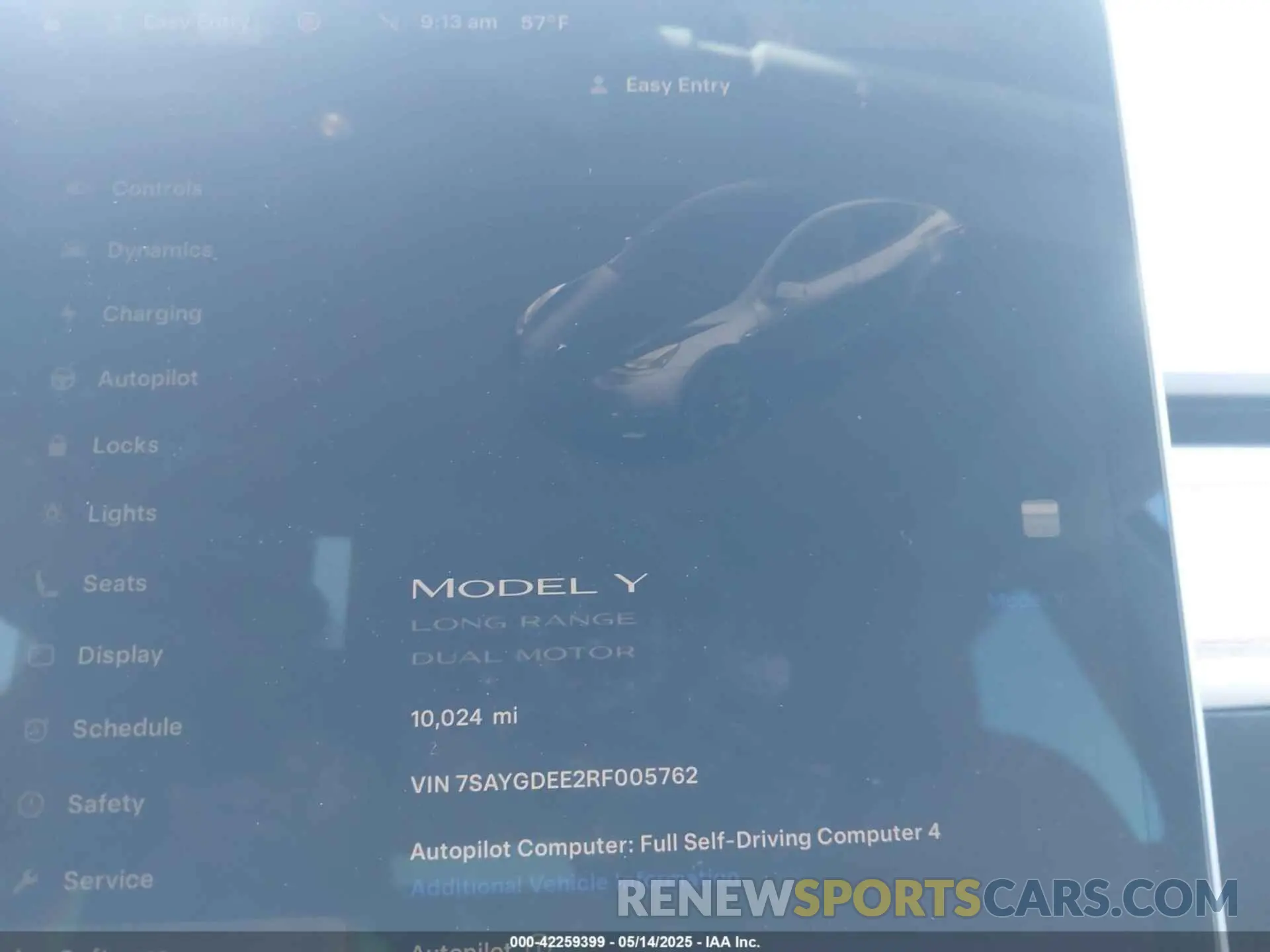 7 Photograph of a damaged car 7SAYGDEE2RF005762 TESLA MODEL Y 2024