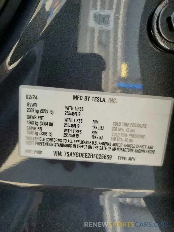 13 Photograph of a damaged car 7SAYGDEE2RF025669 TESLA MODEL Y 2024