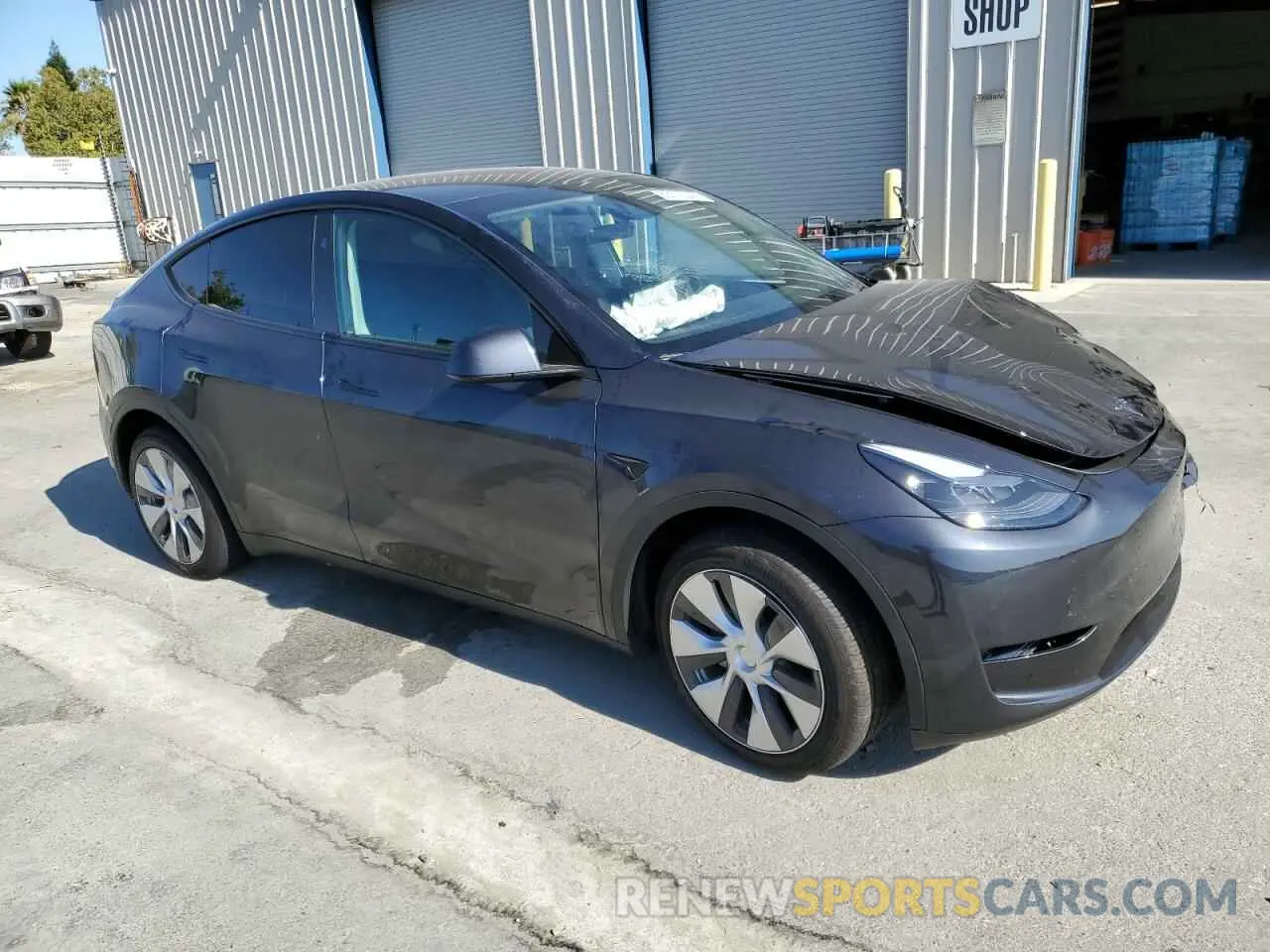 4 Photograph of a damaged car 7SAYGDEE2RF025669 TESLA MODEL Y 2024