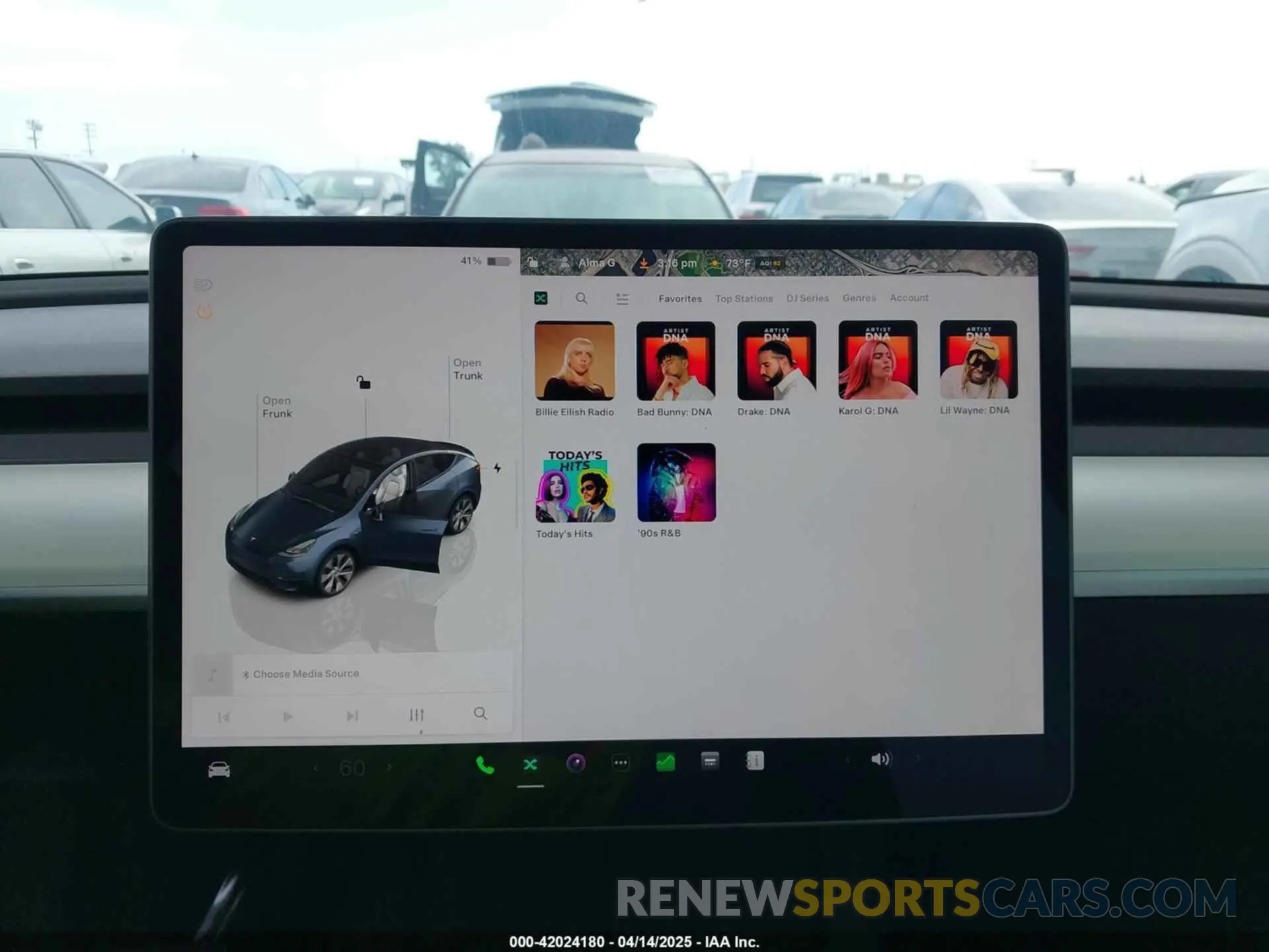 18 Photograph of a damaged car 7SAYGDEE2RF069588 TESLA MODEL Y 2024