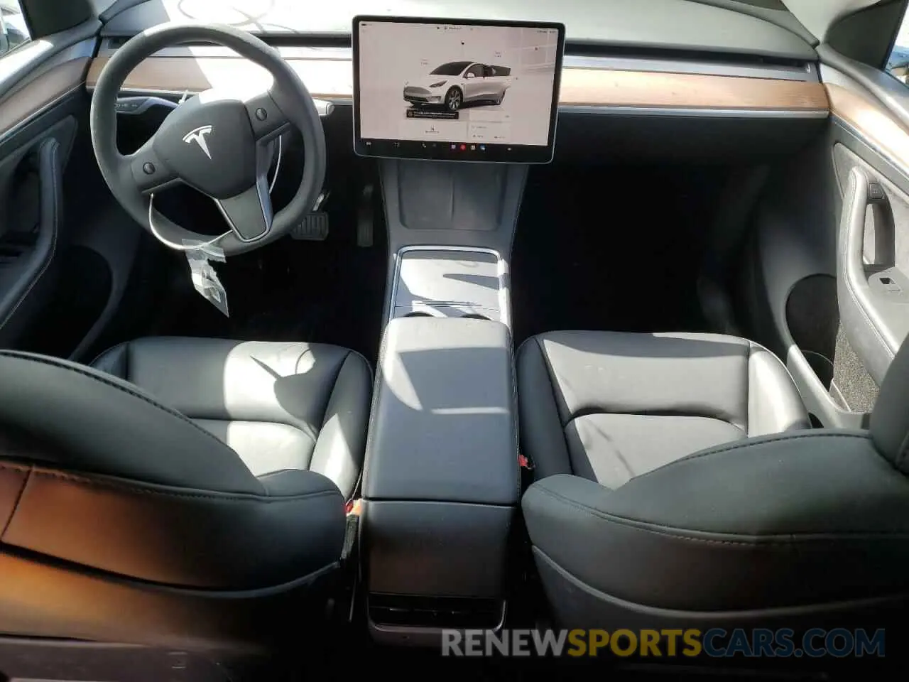 8 Photograph of a damaged car 7SAYGDEE2RF076766 TESLA MODEL Y 2024