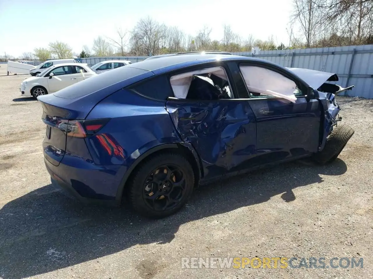3 Photograph of a damaged car 7SAYGDEE2RF083216 TESLA MODEL Y 2024
