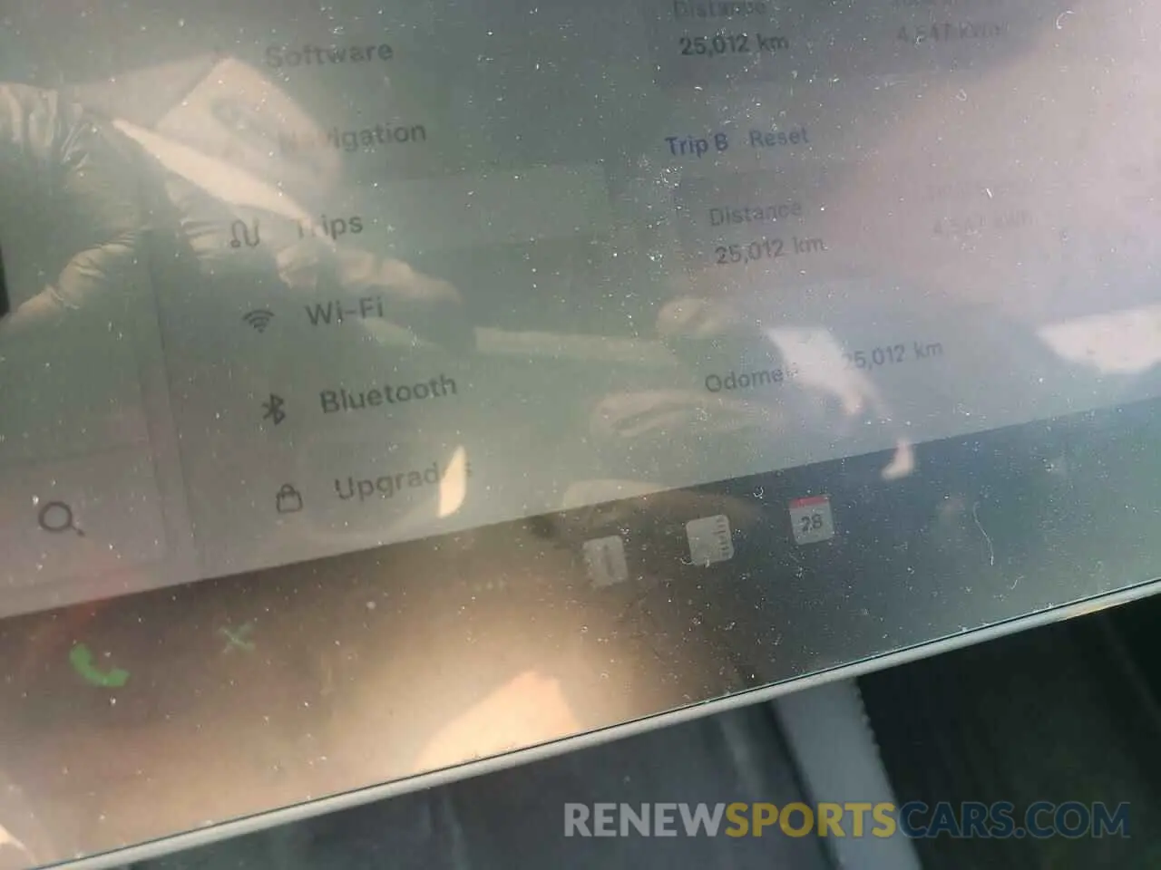 9 Photograph of a damaged car 7SAYGDEE2RF083216 TESLA MODEL Y 2024