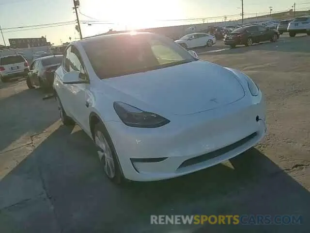 10 Photograph of a damaged car 7SAYGDEE2RF088125 TESLA MODEL Y 2024