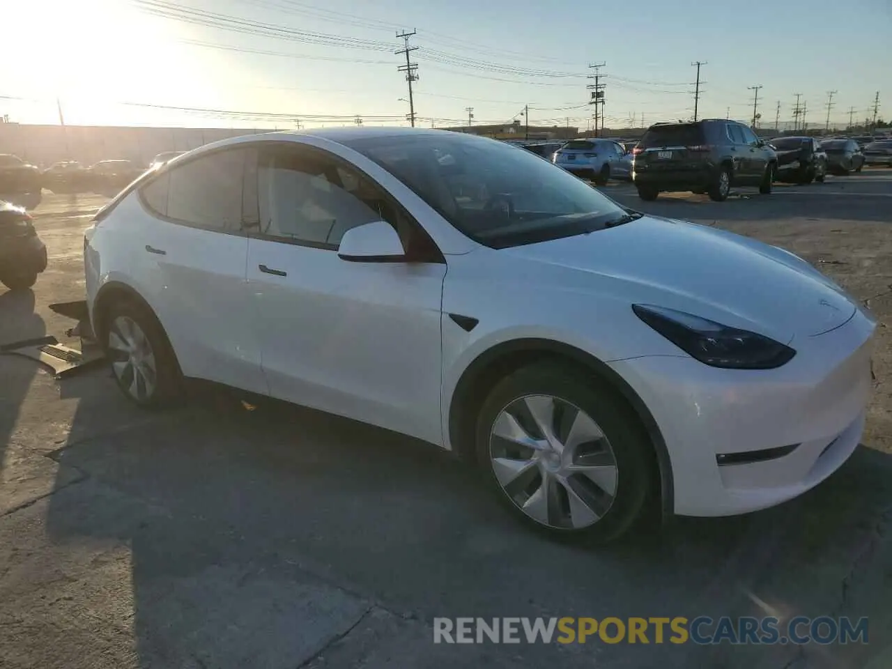 4 Photograph of a damaged car 7SAYGDEE2RF088125 TESLA MODEL Y 2024