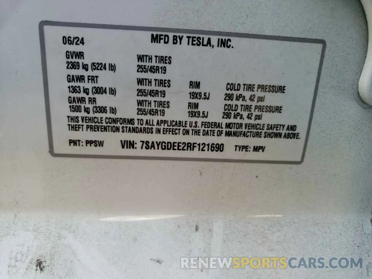 13 Photograph of a damaged car 7SAYGDEE2RF121690 TESLA MODEL Y 2024