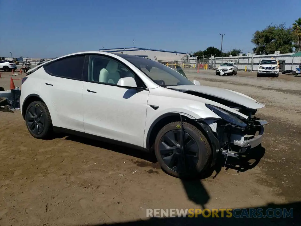 4 Photograph of a damaged car 7SAYGDEE2RF121690 TESLA MODEL Y 2024