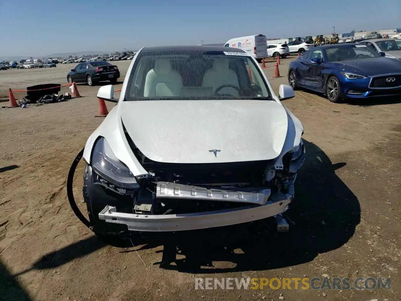 5 Photograph of a damaged car 7SAYGDEE2RF121690 TESLA MODEL Y 2024