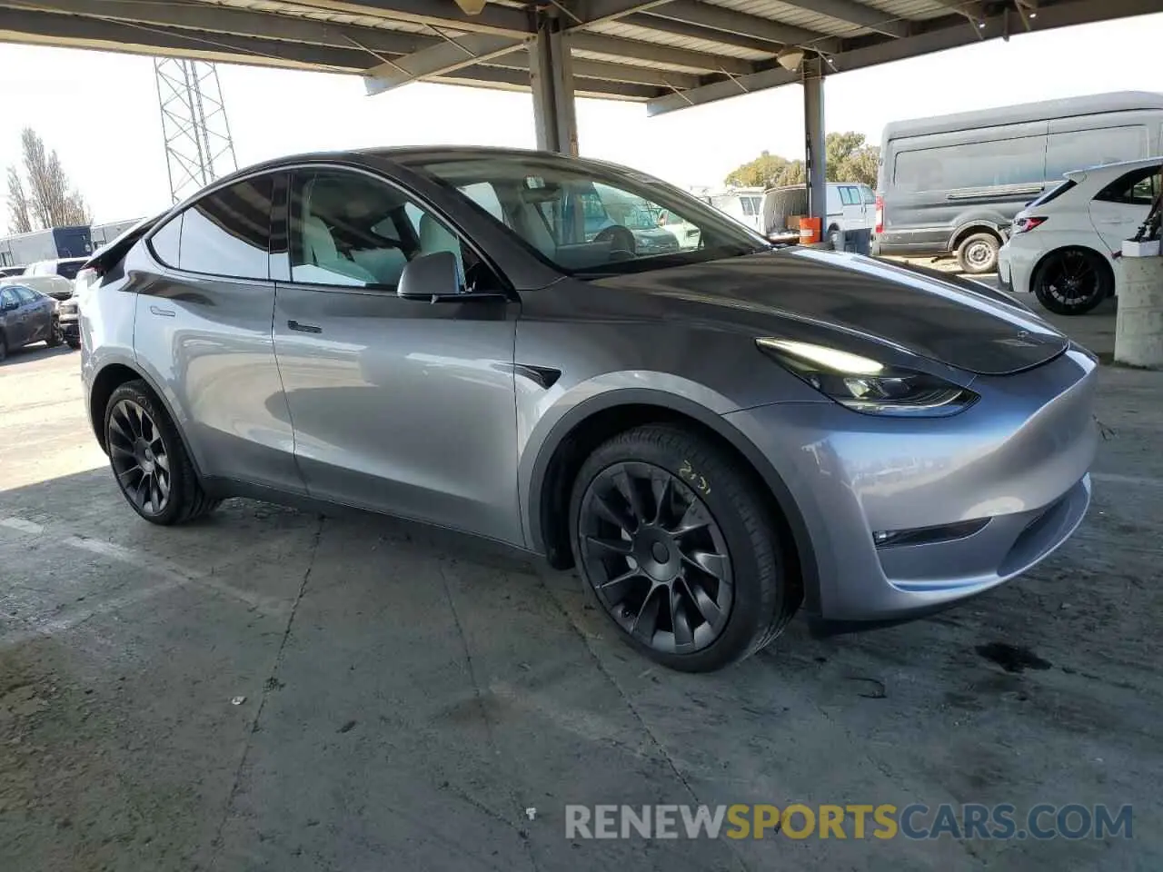 4 Photograph of a damaged car 7SAYGDEE2RF149327 TESLA MODEL Y 2024