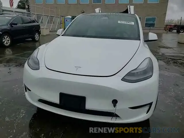 15 Photograph of a damaged car 7SAYGDEE2RF160327 TESLA MODEL Y 2024