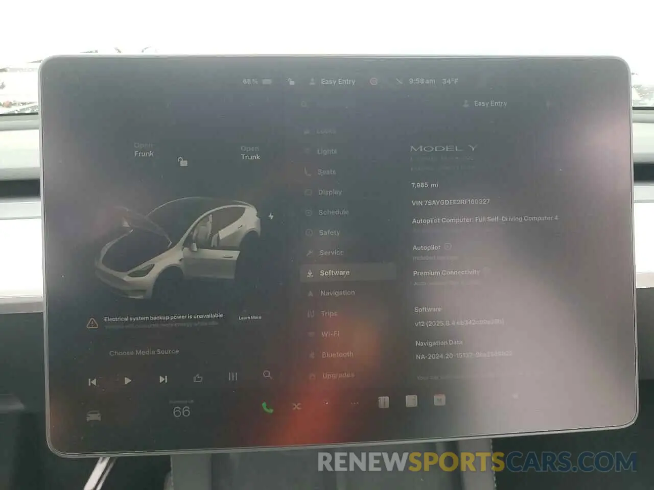 9 Photograph of a damaged car 7SAYGDEE2RF160327 TESLA MODEL Y 2024