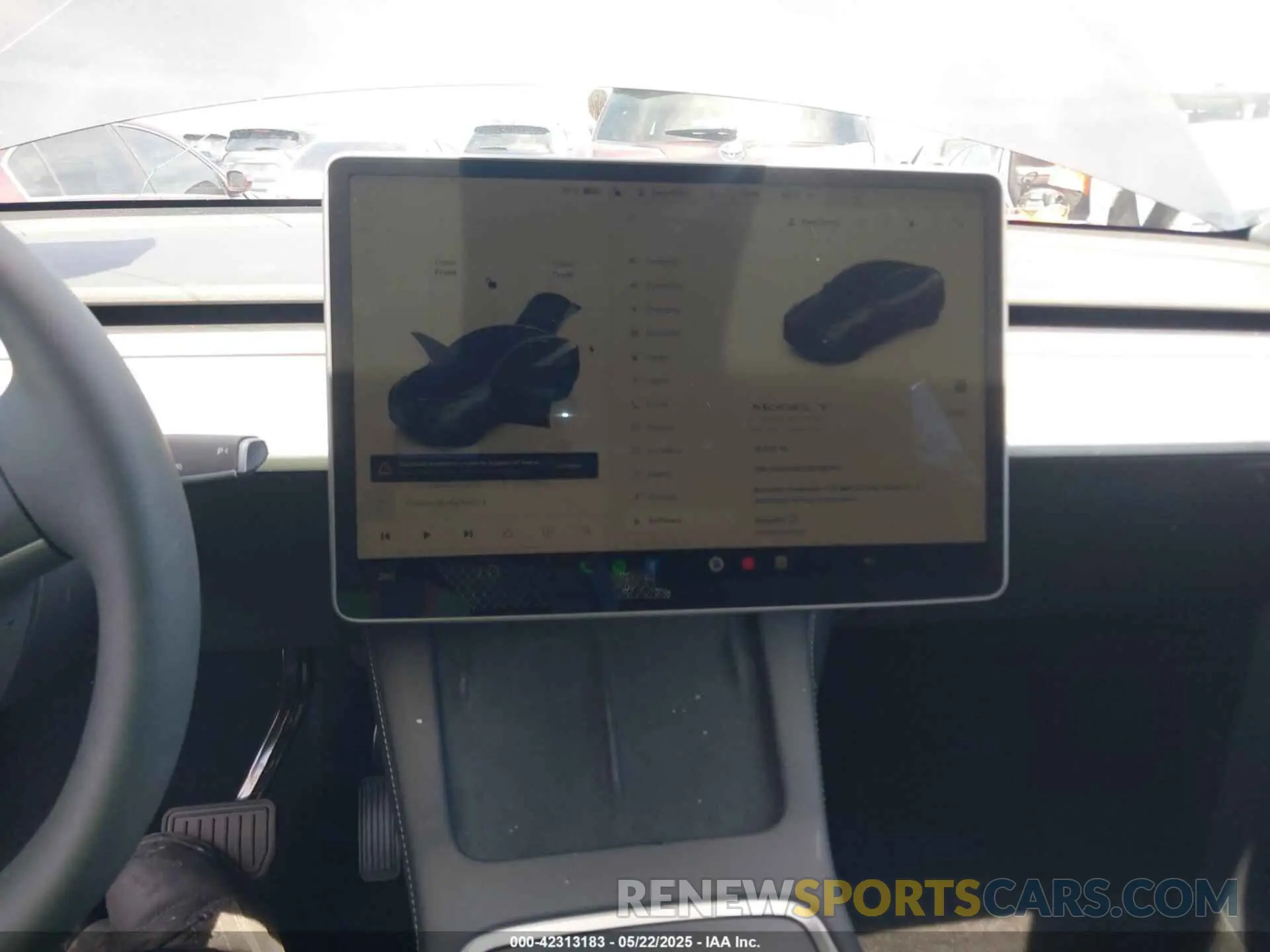 18 Photograph of a damaged car 7SAYGDEE2RF165012 TESLA MODEL Y 2024