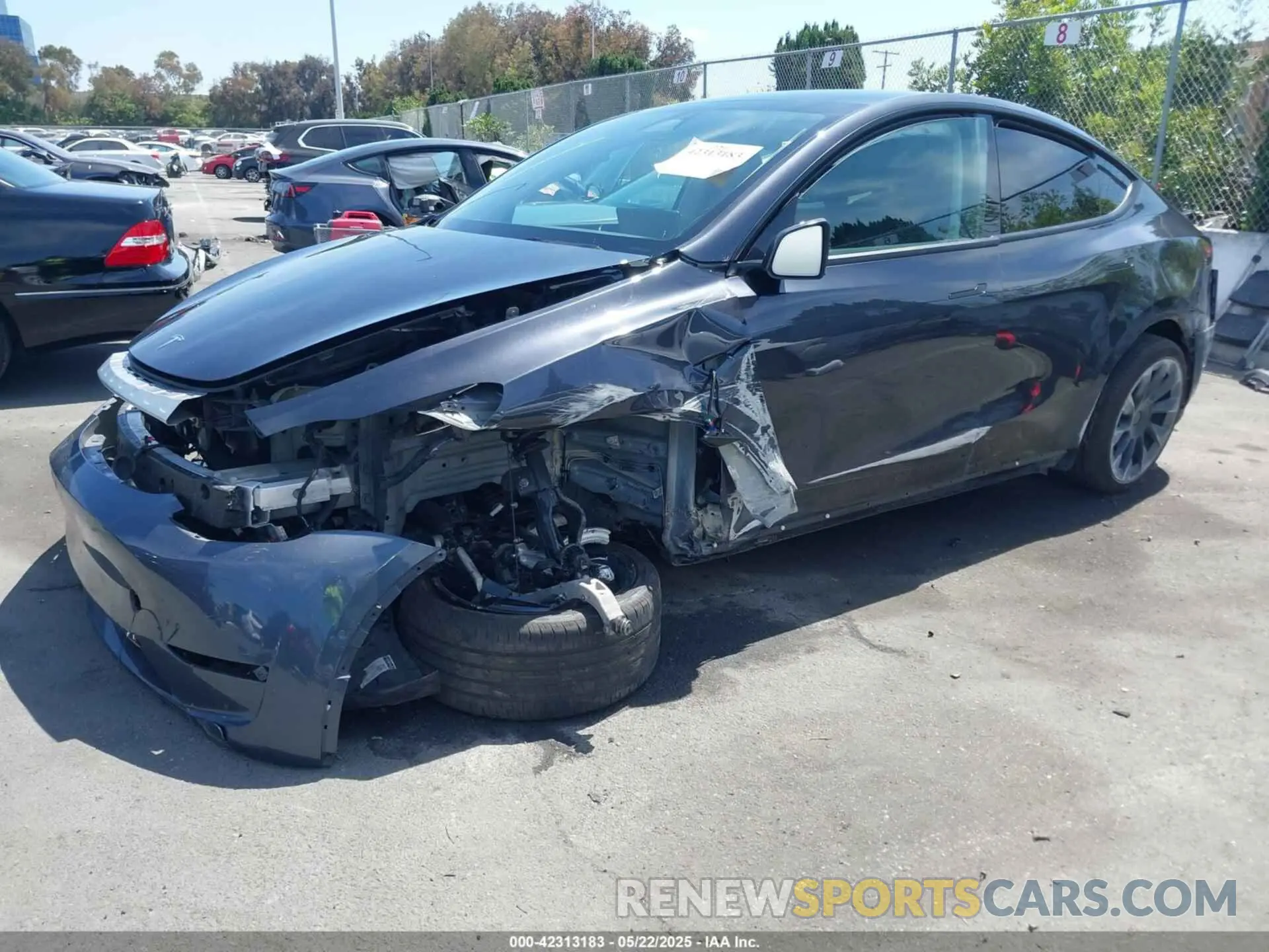 2 Photograph of a damaged car 7SAYGDEE2RF165012 TESLA MODEL Y 2024