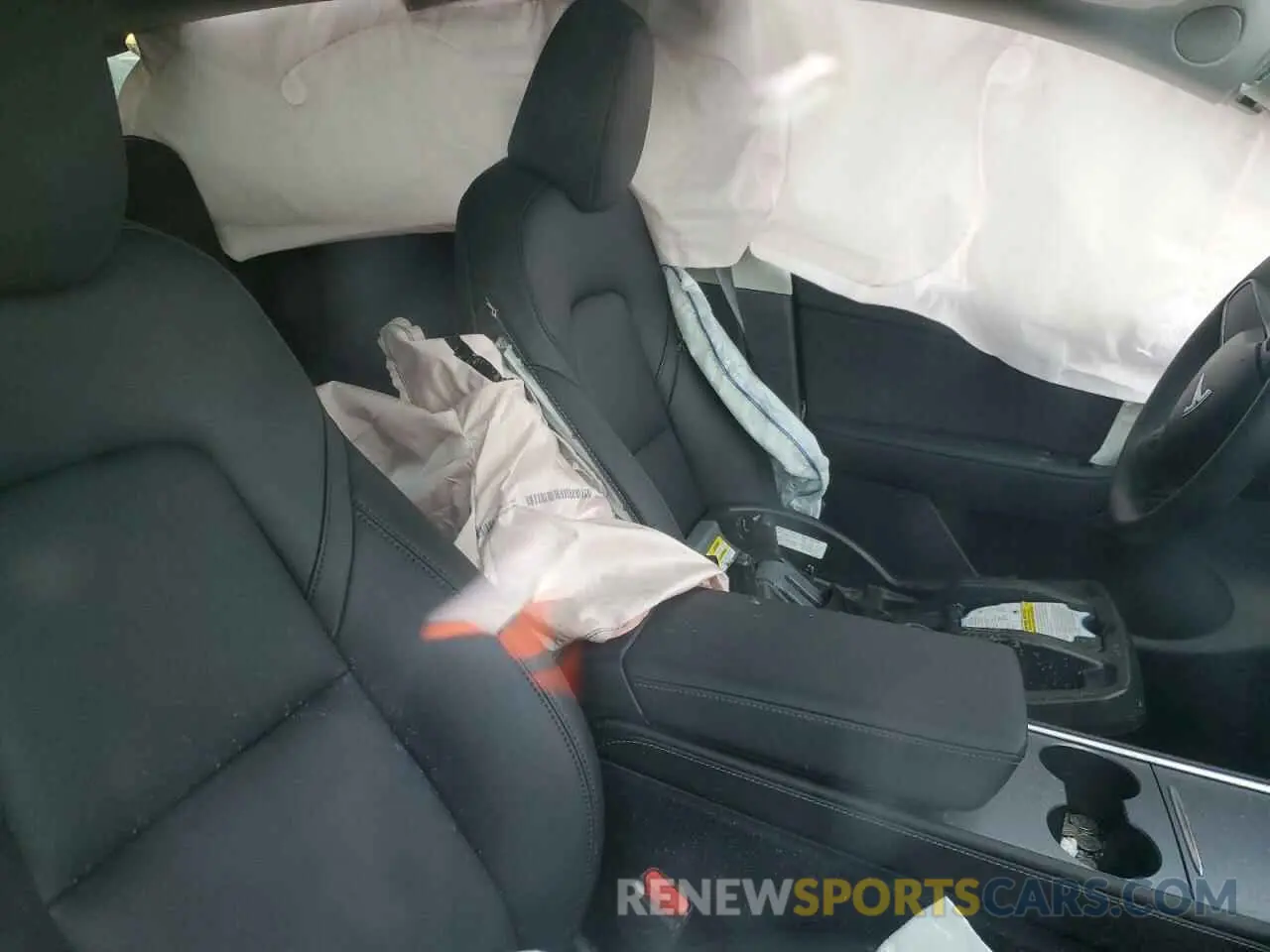 10 Photograph of a damaged car 7SAYGDEE2RF199662 TESLA MODEL Y 2024