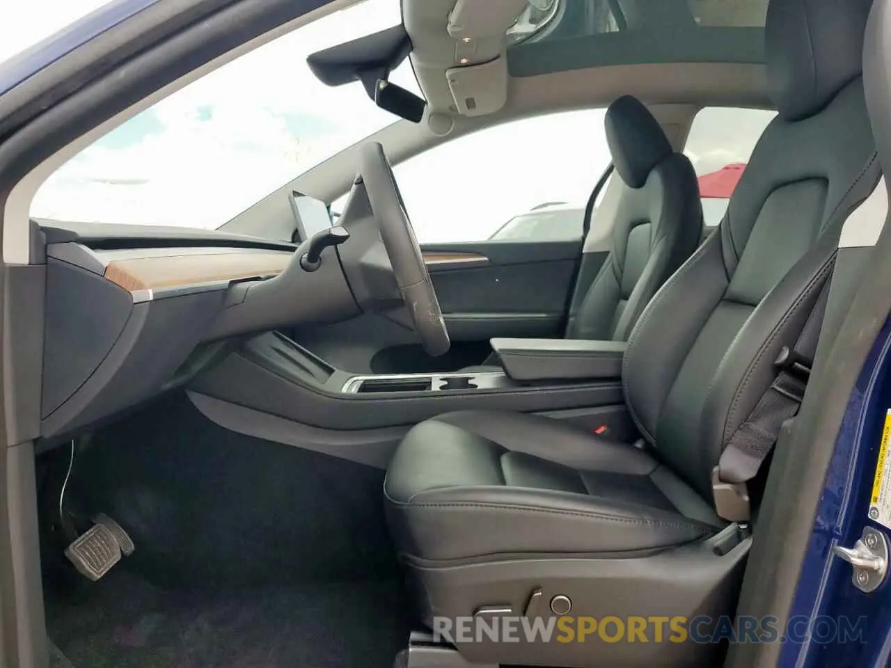 7 Photograph of a damaged car 7SAYGDEE2RF986014 TESLA MODEL Y 2024