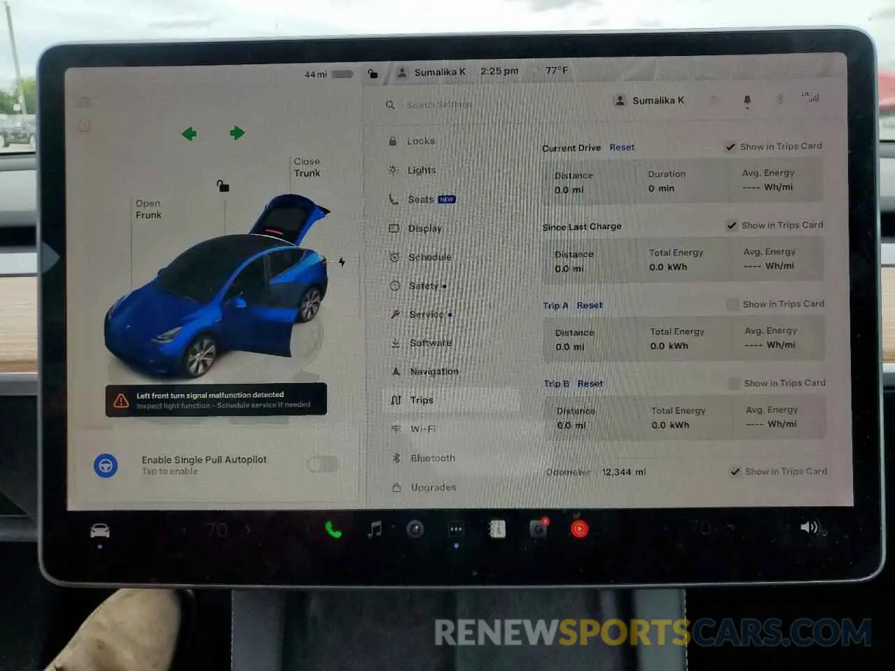 9 Photograph of a damaged car 7SAYGDEE2RF986014 TESLA MODEL Y 2024